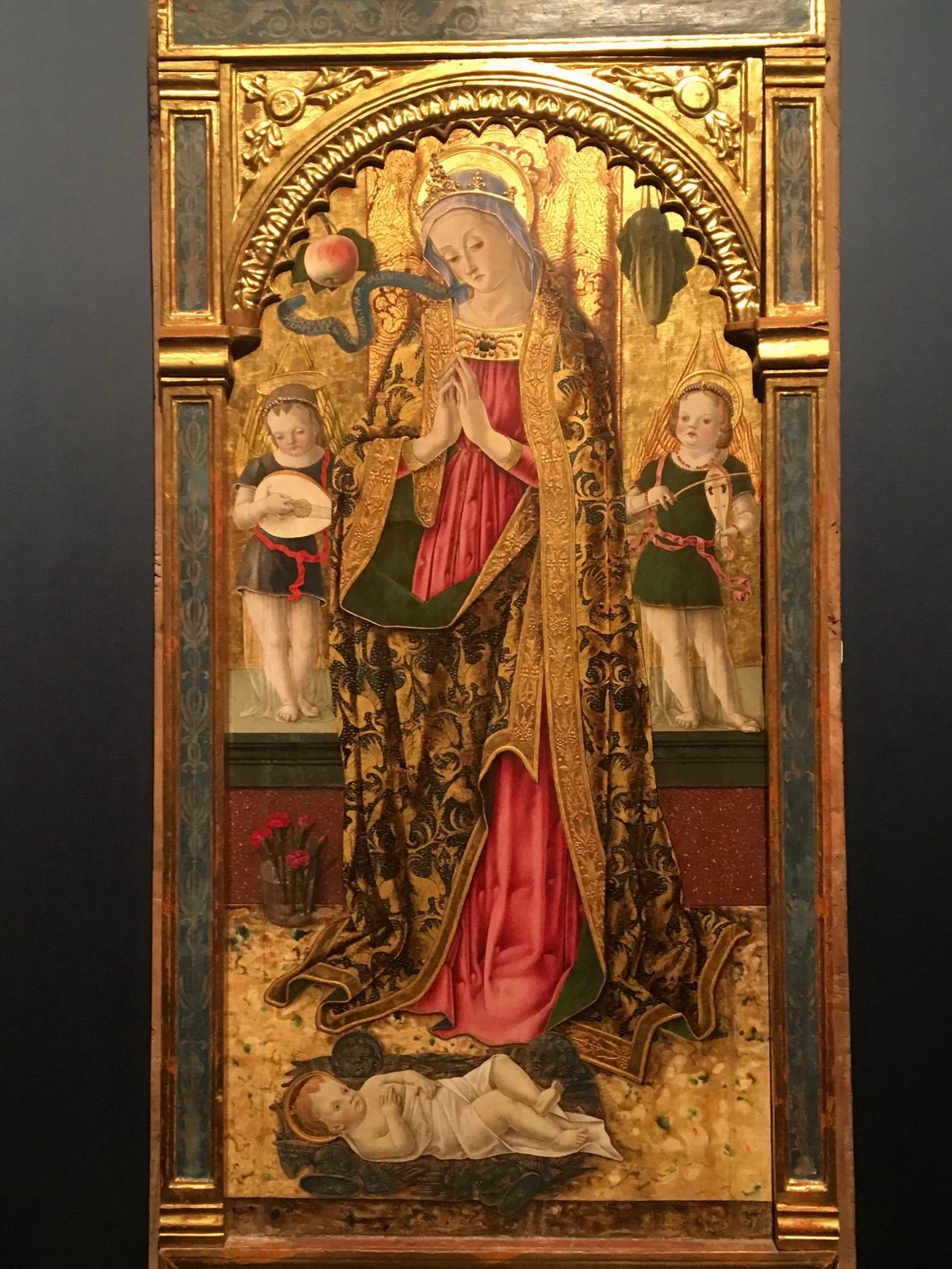Maria con il Bambino e angeli