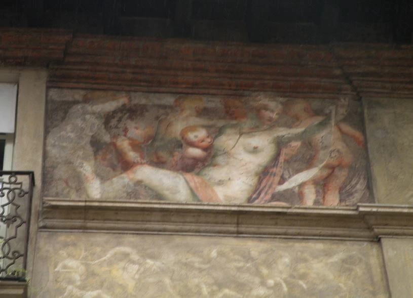 Case del Gambero (fronte su corso Palestro) affreschi di Lattanzio Gambara