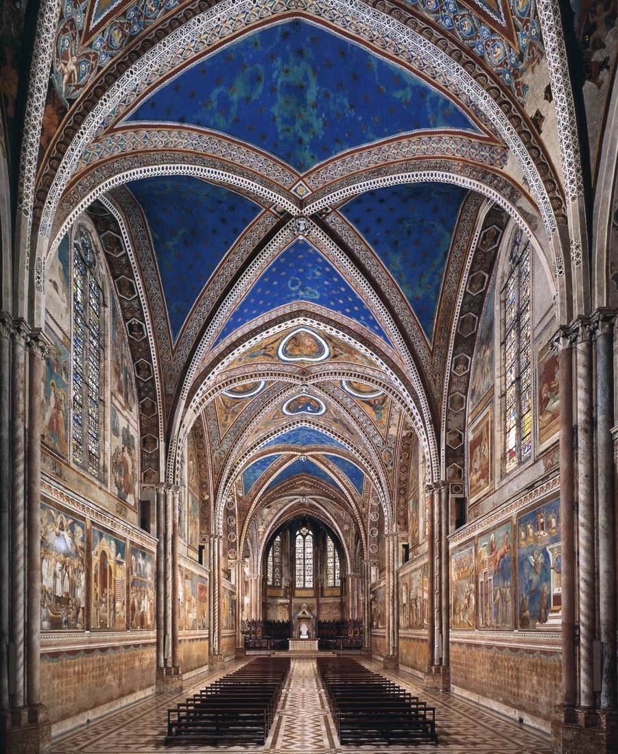 La navata con gli affreschi di Giotto - Chiesa di San Francesco, Assisi