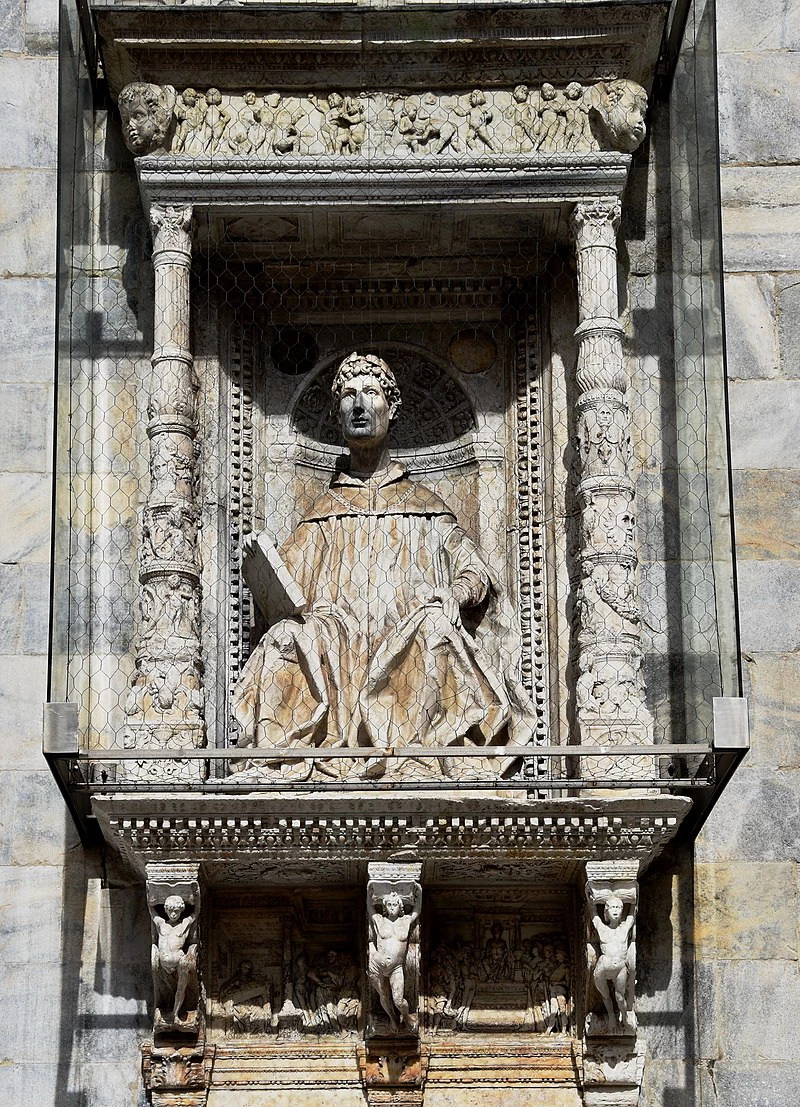 Plinio Nepote sulla facciata del Duomo - Cattedrale di Como