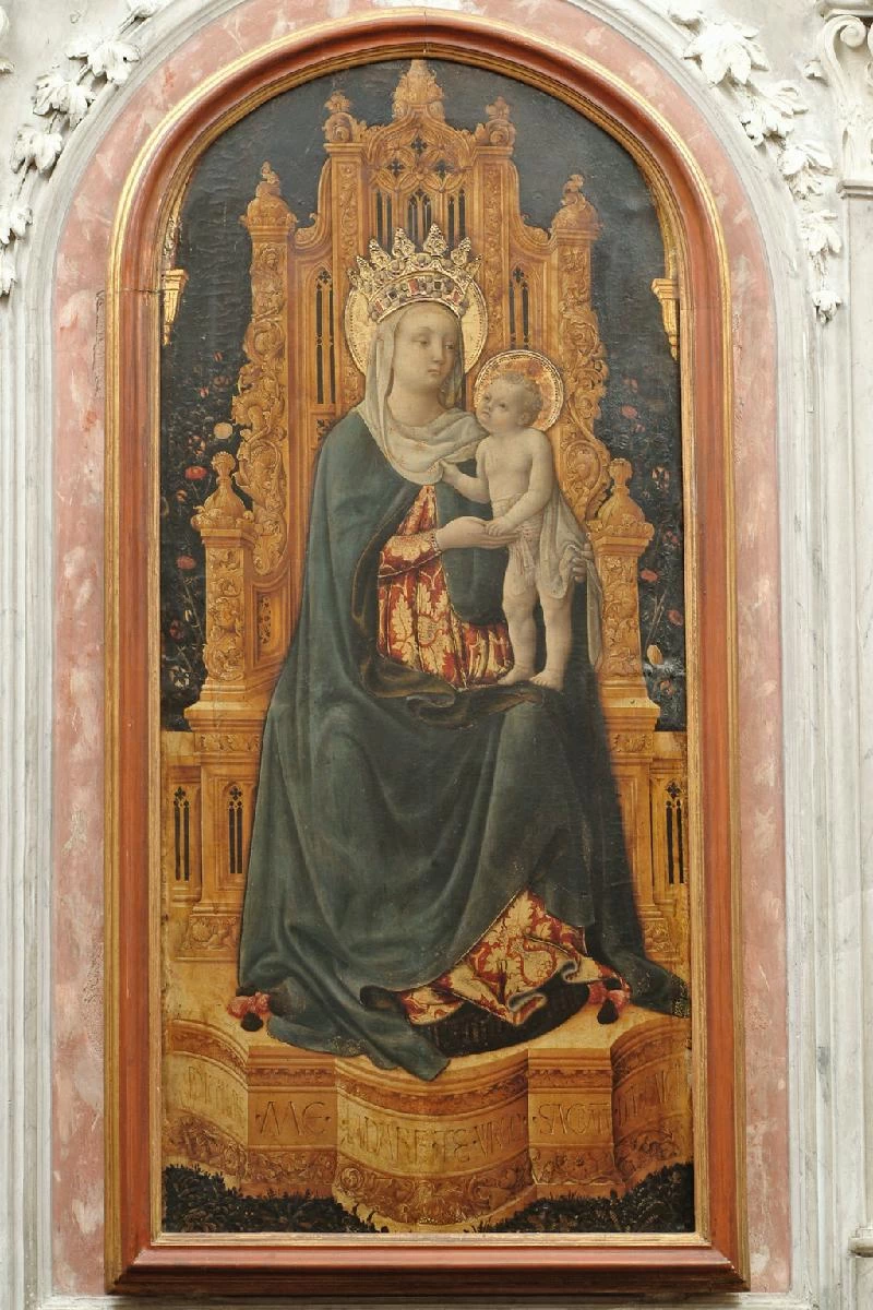 Madonna in trono con Gesù Bambino